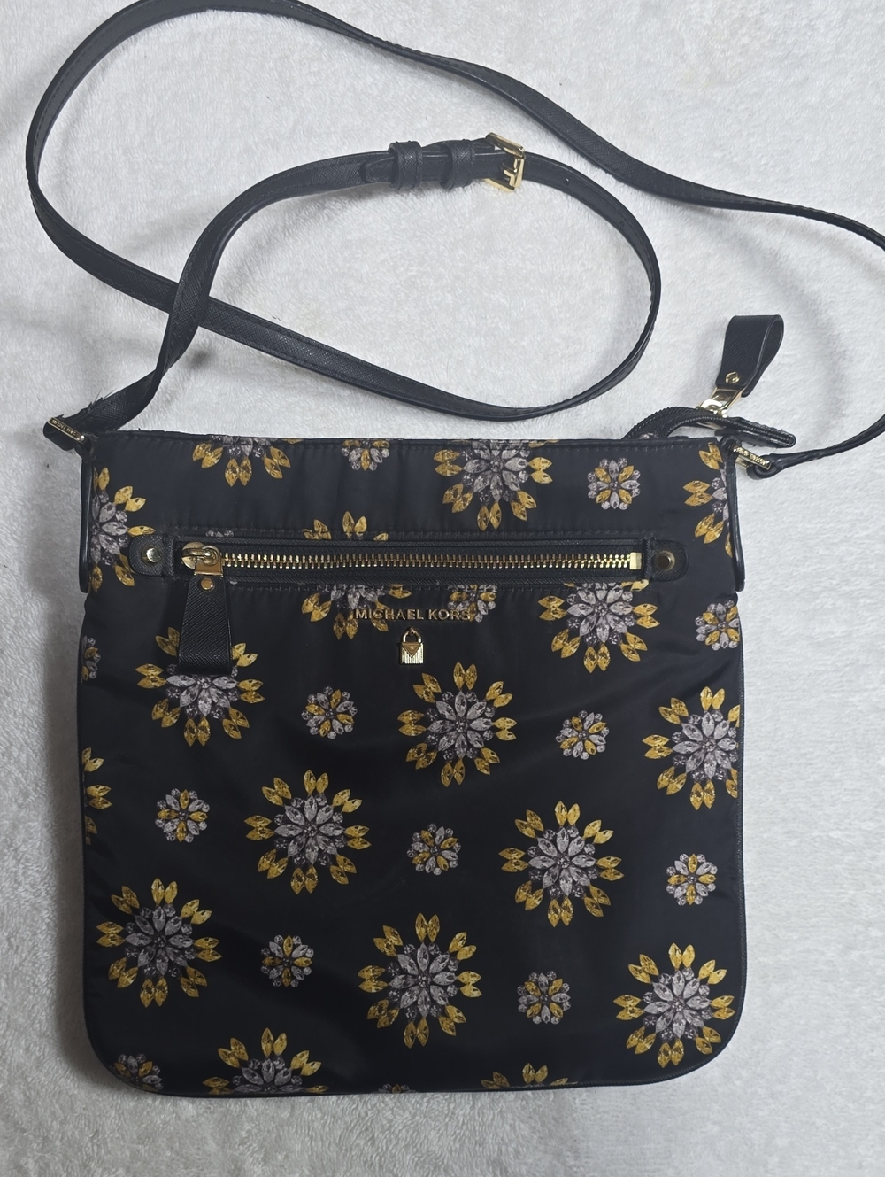 Michael Kors Kelsey Crossbody